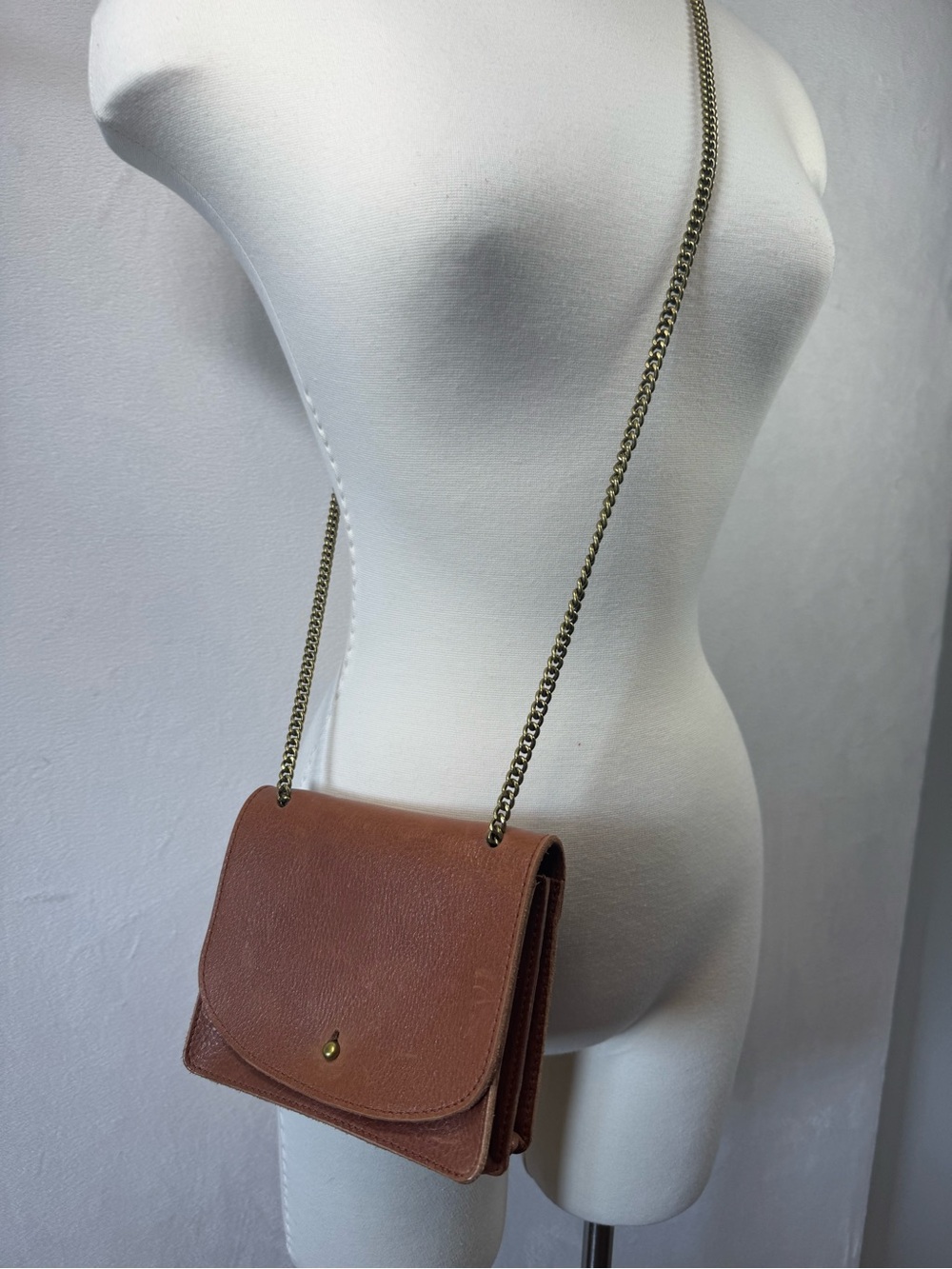 Madewell The Chain Crossbody Bag with Chain Strap